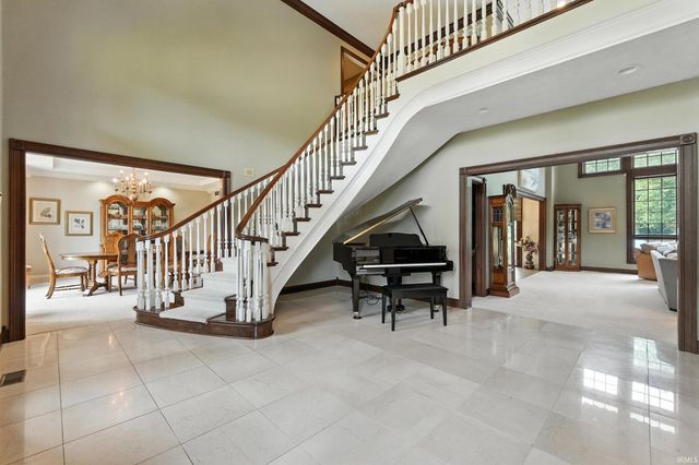 2341 S Paxton Drive, Warsaw, IN 46580