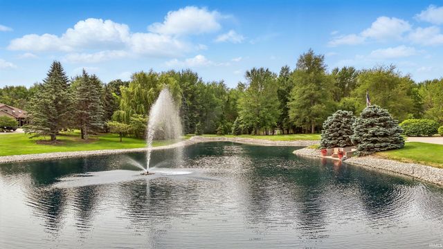 2341 S Paxton Drive, Warsaw, IN 46580