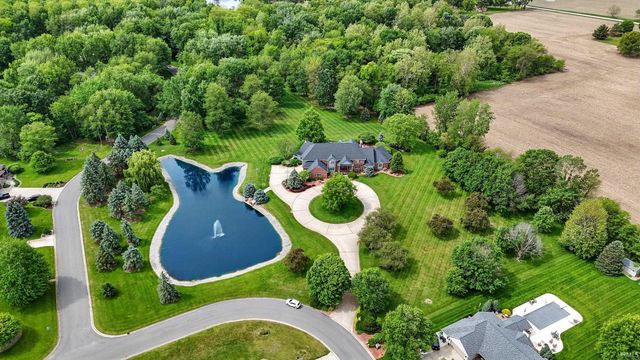 2341 S Paxton Drive, Warsaw, IN 46580