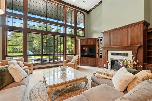 2341 S Paxton Drive, Warsaw, IN 46580