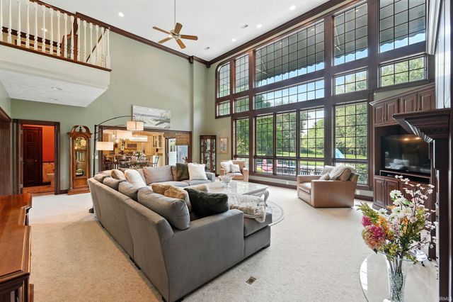 2341 S Paxton Drive, Warsaw, IN 46580