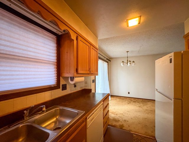 359 Wells Drive, Cave Junction, OR 97523