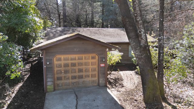 359 Wells Drive, Cave Junction, OR 97523