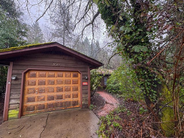 359 Wells Drive, Cave Junction, OR 97523