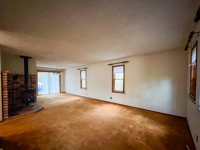 359 Wells Drive, Cave Junction, OR 97523