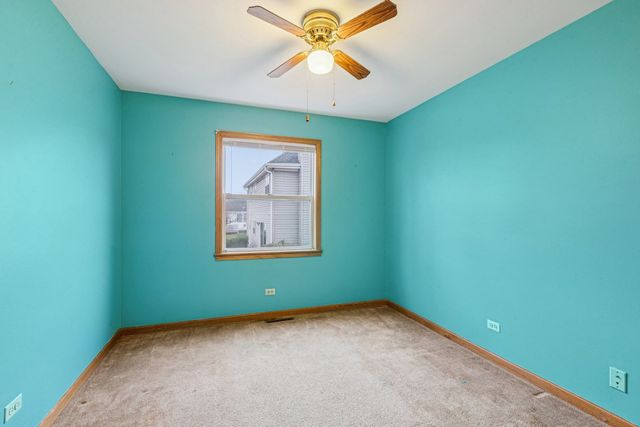 915 Beaver Pond Drive, Marengo, IL 60152