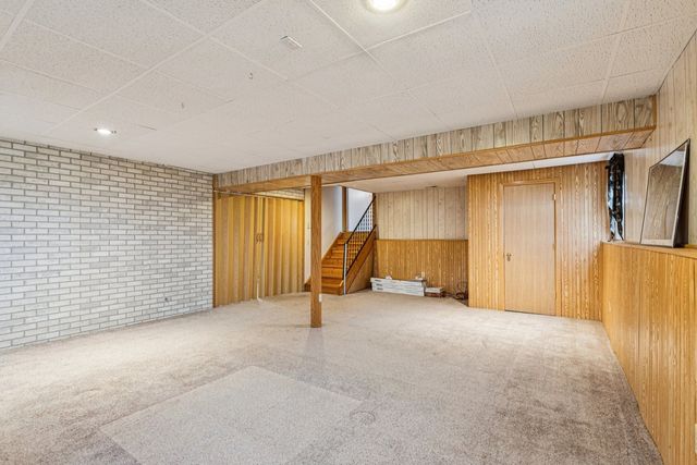 915 Beaver Pond Drive, Marengo, IL 60152