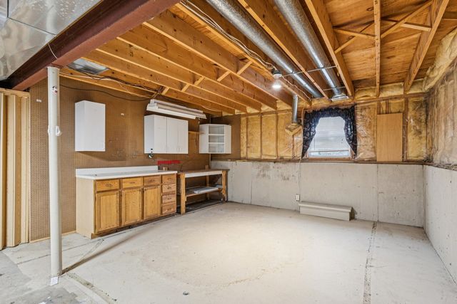 915 Beaver Pond Drive, Marengo, IL 60152