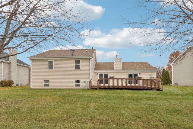 915 Beaver Pond Drive, Marengo, IL 60152
