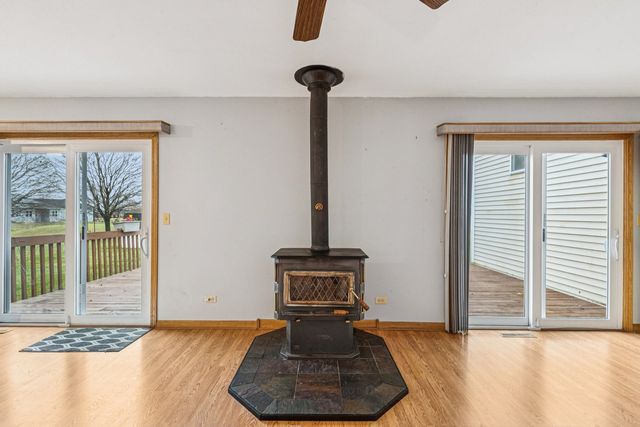 915 Beaver Pond Drive, Marengo, IL 60152