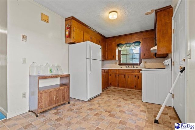 218 Davis St, Darlington, SC 29532