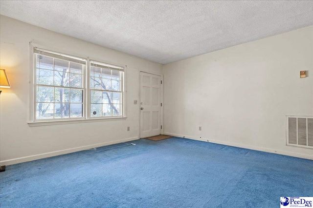 218 Davis St, Darlington, SC 29532