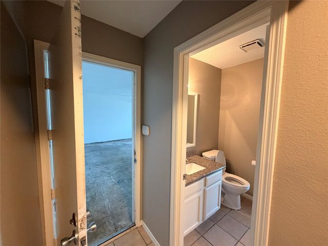 3227 Glade Springs Drive, Houston, TX 77339