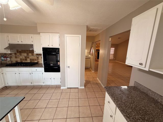 3227 Glade Springs Drive, Houston, TX 77339