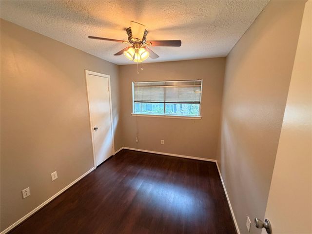 3227 Glade Springs Drive, Houston, TX 77339