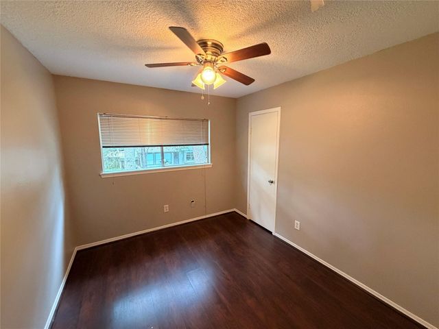 3227 Glade Springs Drive, Houston, TX 77339