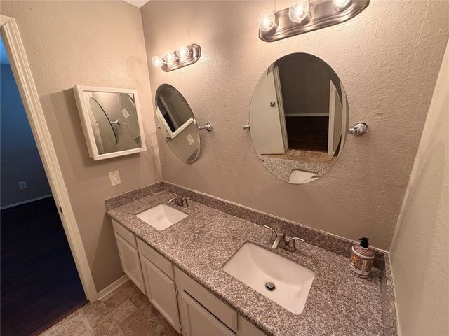 3227 Glade Springs Drive, Houston, TX 77339
