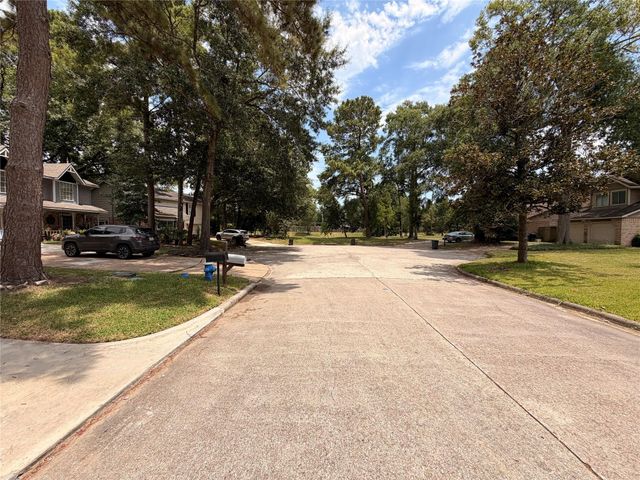 3227 Glade Springs Drive, Houston, TX 77339