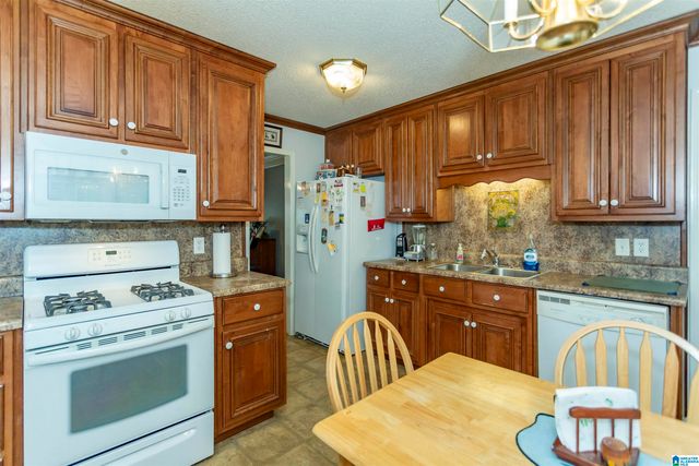 178 S HILLCREST ROAD, Odenville, AL 35120