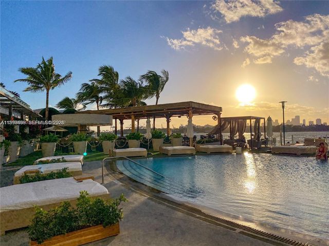 1100 W Ave 409 409, Miami Beach, FL 33139