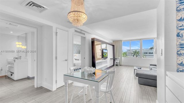 1100 W Ave 409 409, Miami Beach, FL 33139