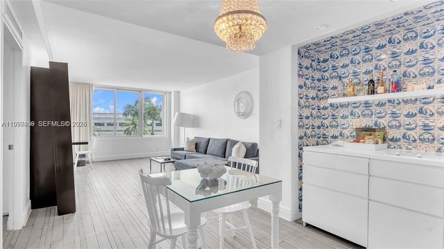 1100 W Ave 409 409, Miami Beach, FL 33139