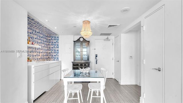1100 W Ave 409 409, Miami Beach, FL 33139