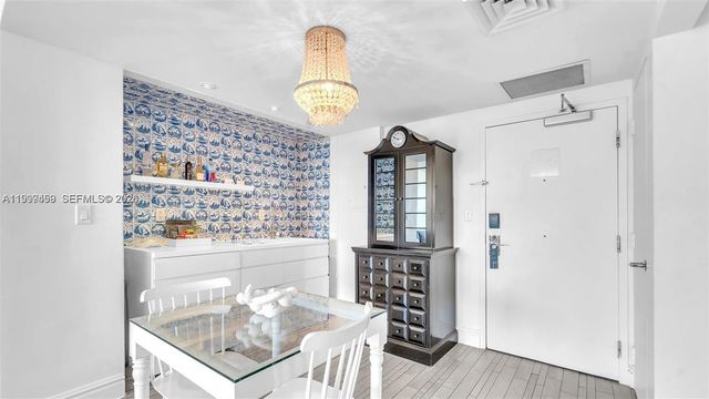 1100 W Ave 409 409, Miami Beach, FL 33139