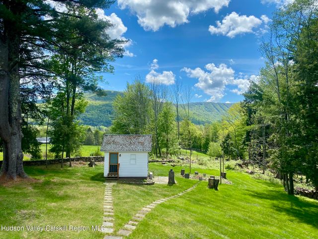 21 Nauvoo Road, Windham, NY 12496