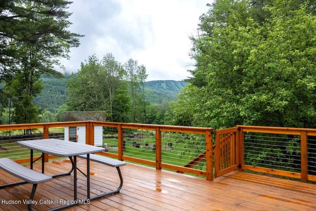 21 Nauvoo Road, Windham, NY 12496