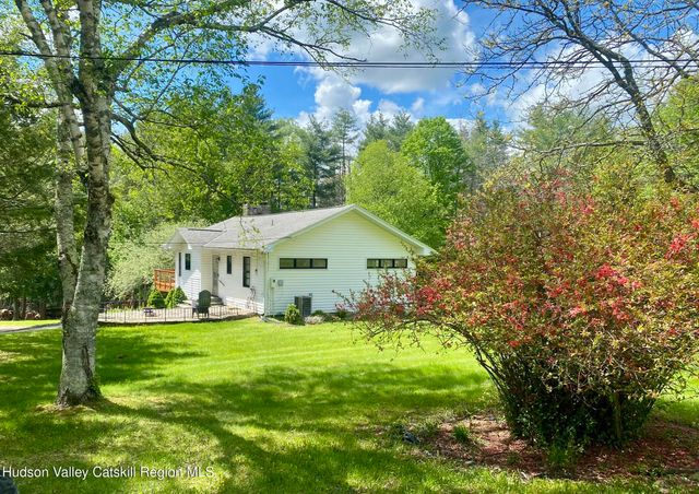 21 Nauvoo Road, Windham, NY 12496