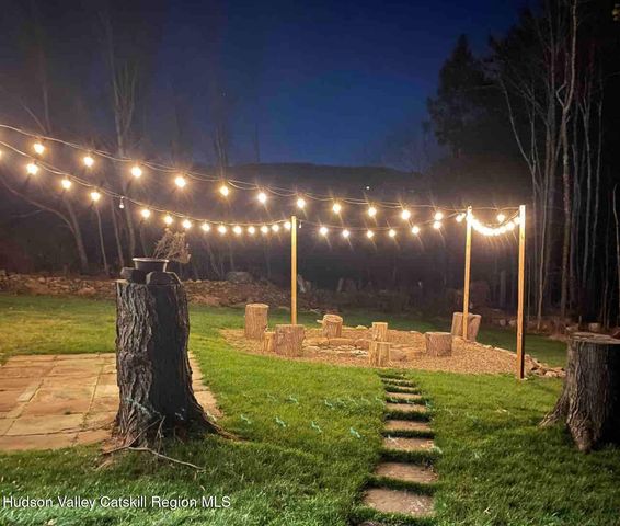 21 Nauvoo Road, Windham, NY 12496