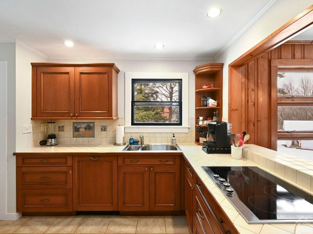 21 Nauvoo Road, Windham, NY 12496