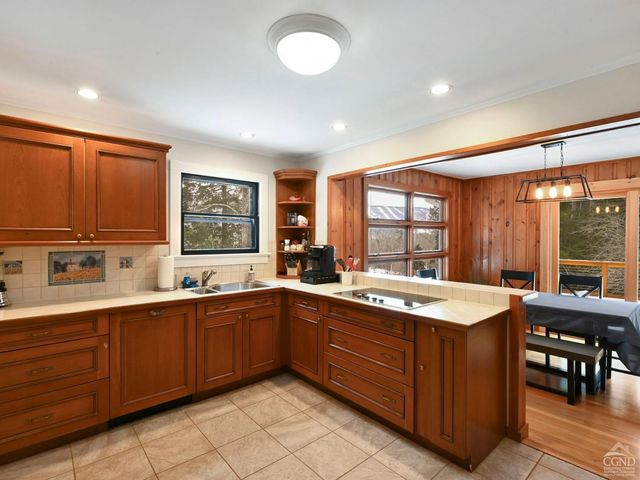 21 Nauvoo Road, Windham, NY 12496