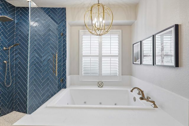944 Spring Creek Drive, Grapevine, TX 76051
