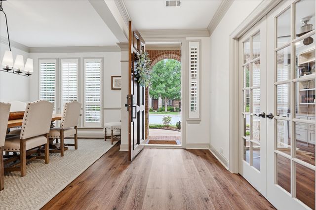 944 Spring Creek Drive, Grapevine, TX 76051