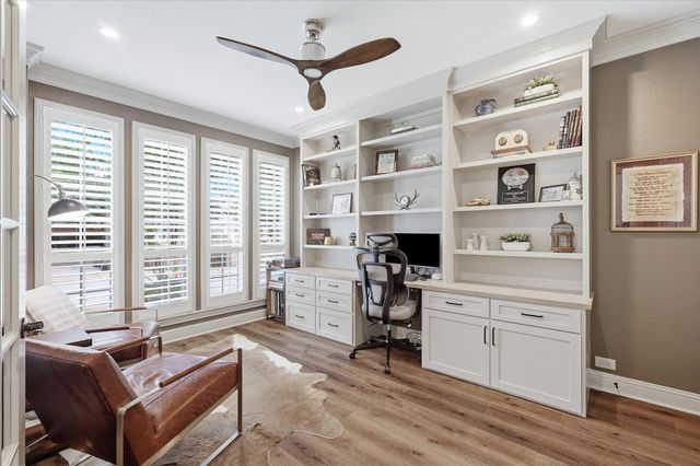 944 Spring Creek Drive, Grapevine, TX 76051