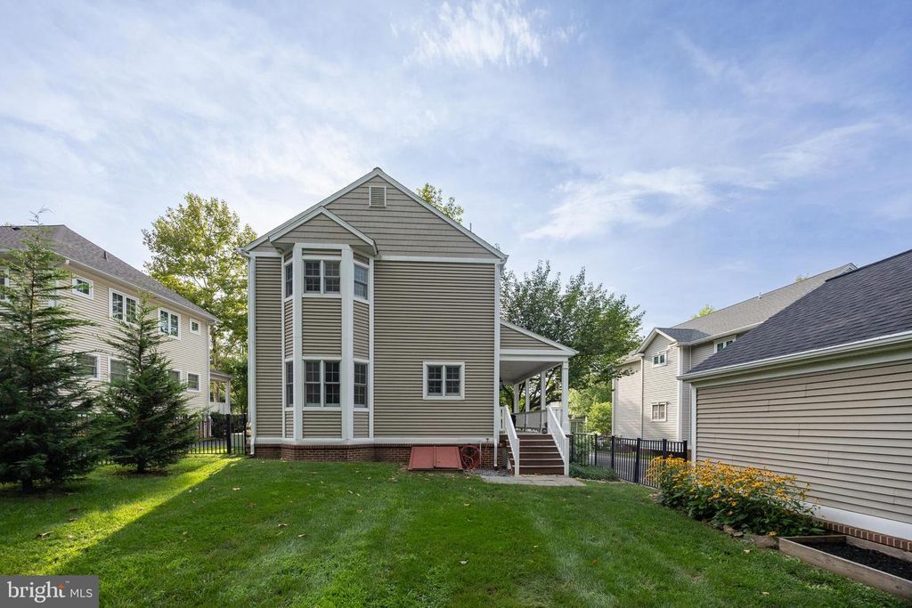 173 WINDGATE DR, Chester Springs, PA 19425