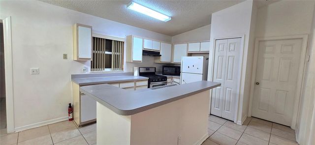 2729 SWEET SPRINGS STREET, Deltona, FL 32738