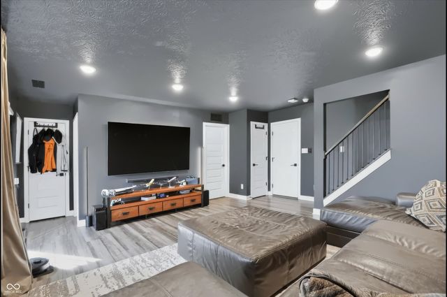7256 Zanesville, Carmel, IN 46033