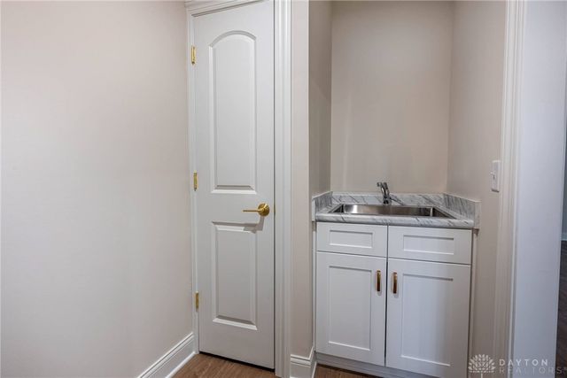 2220 Tandem Drive, Xenia, OH 45385