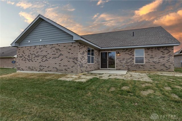 2220 Tandem Drive, Xenia, OH 45385