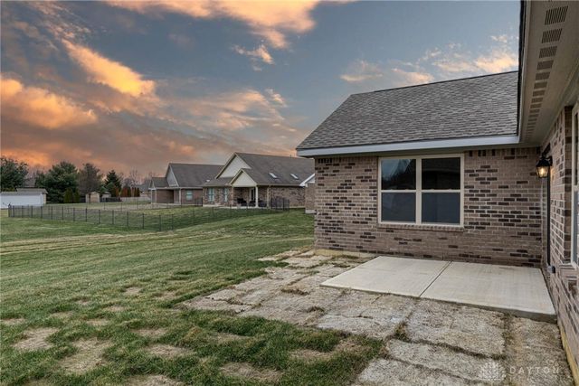 2220 Tandem Drive, Xenia, OH 45385