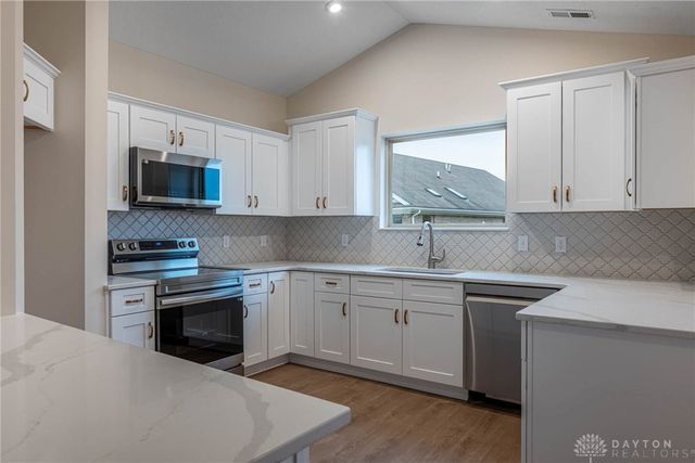 2220 Tandem Drive, Xenia, OH 45385