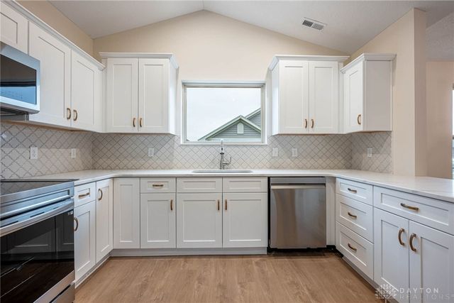 2220 Tandem Drive, Xenia, OH 45385