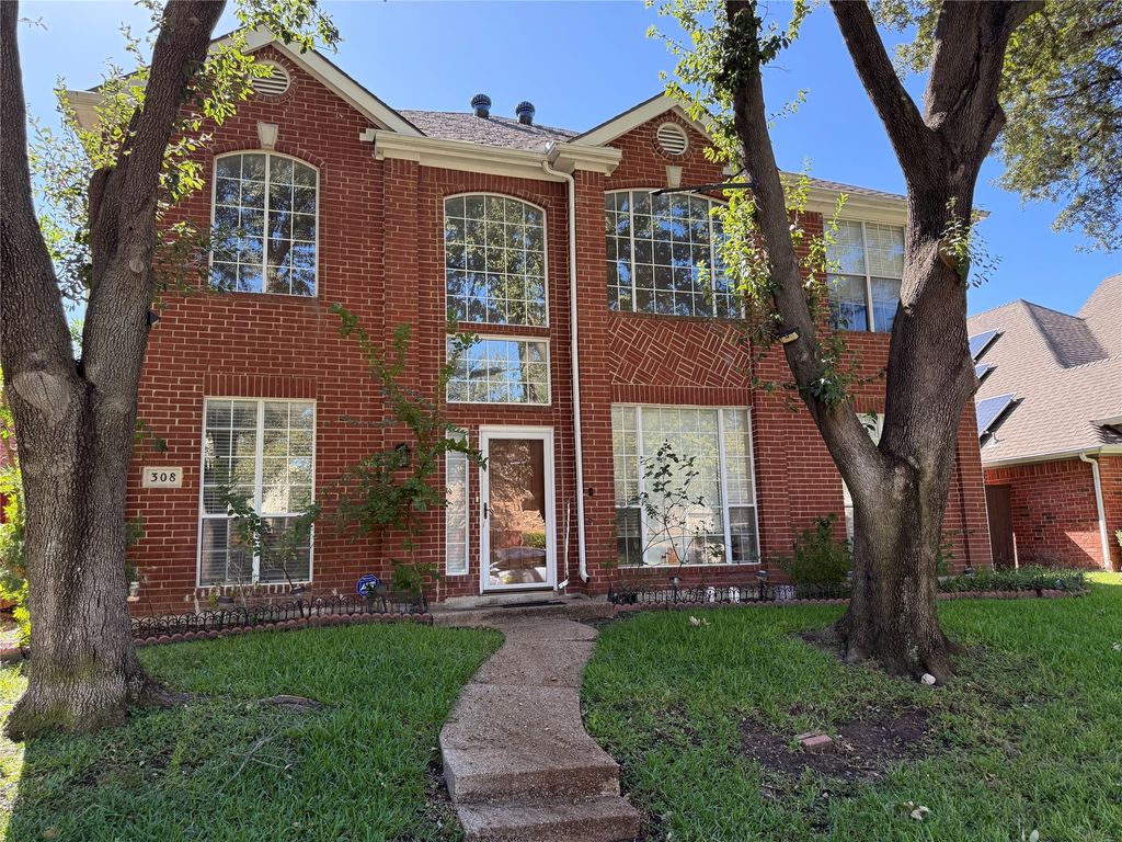 308 Santa Fe Trail, Irving, TX 75063
