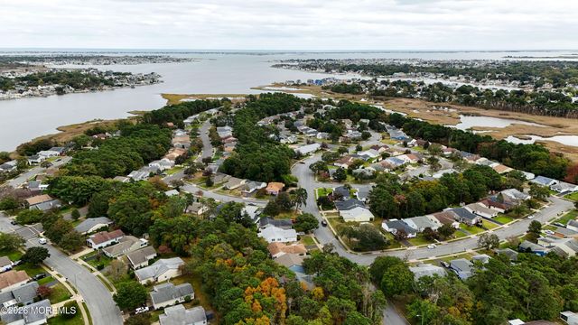 1 Whitecap Way, Brick, NJ 08723