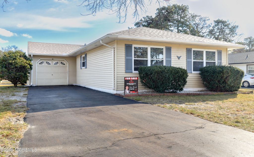 1 Whitecap Way, Brick, NJ 08723