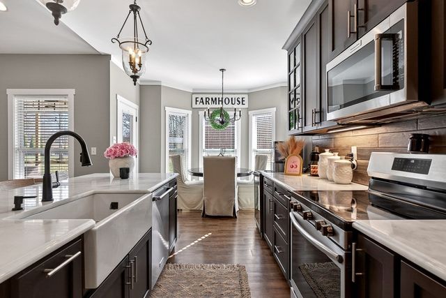 6081 Buck Mountain Rd, Cookeville, TN 38506