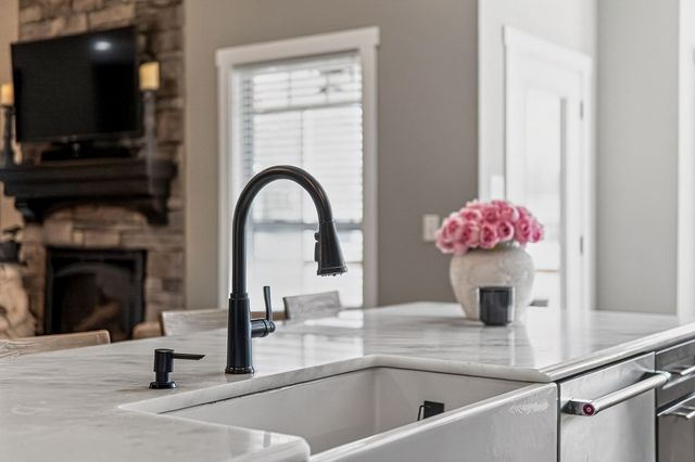 6081 Buck Mountain Rd, Cookeville, TN 38506